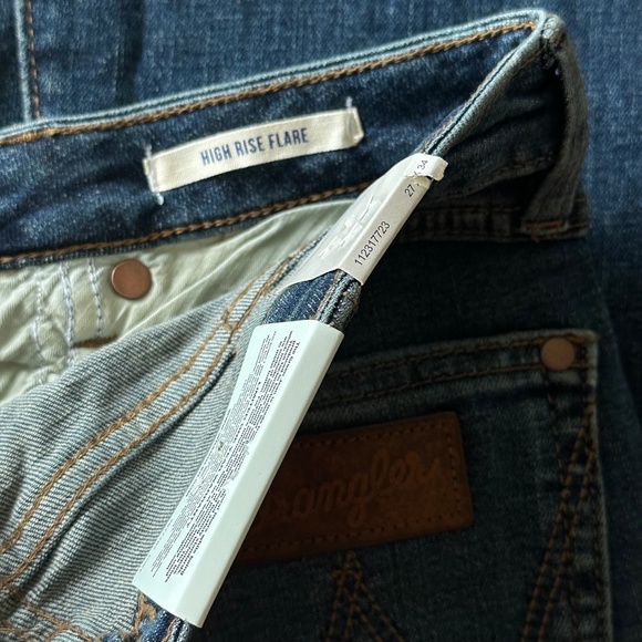 NWT!!!Wrangler Retro High Rise Flare Trumpet Jeans In Jana - Picture 15 of 16